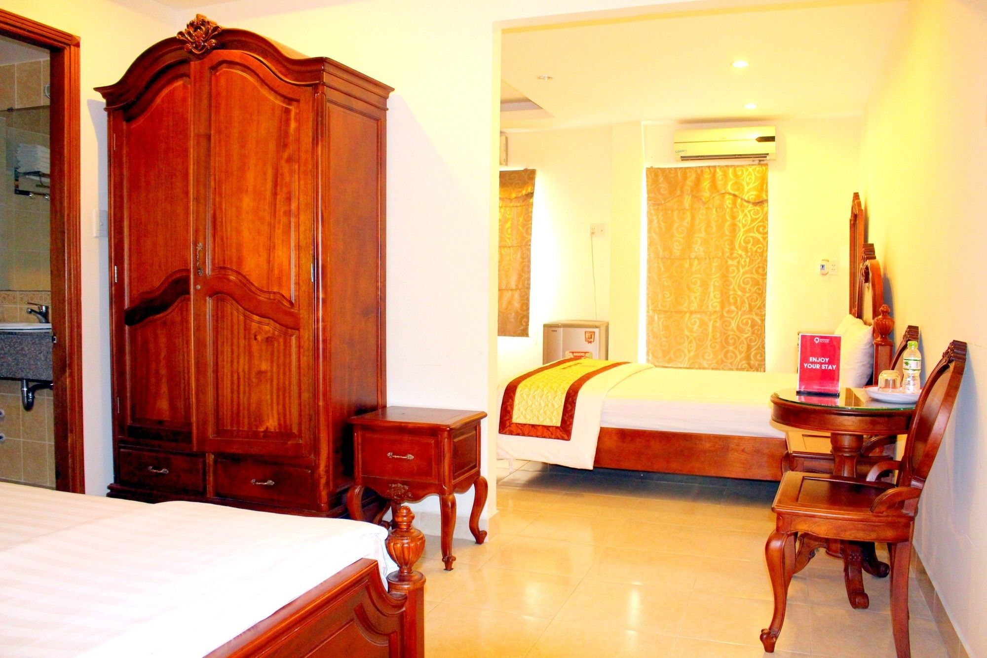 Morning Airport Cuu Long Hotel